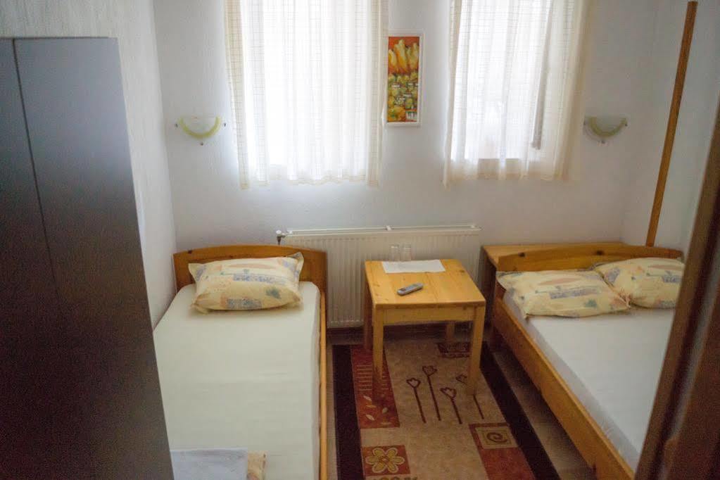 Toni'S Guest House Melnik  Buitenkant foto